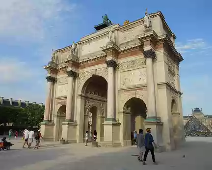 PXL026 Cet arc était le portail monumental de la cour du Carrousel devant le Château des Tuileries, sa résidence impériale.